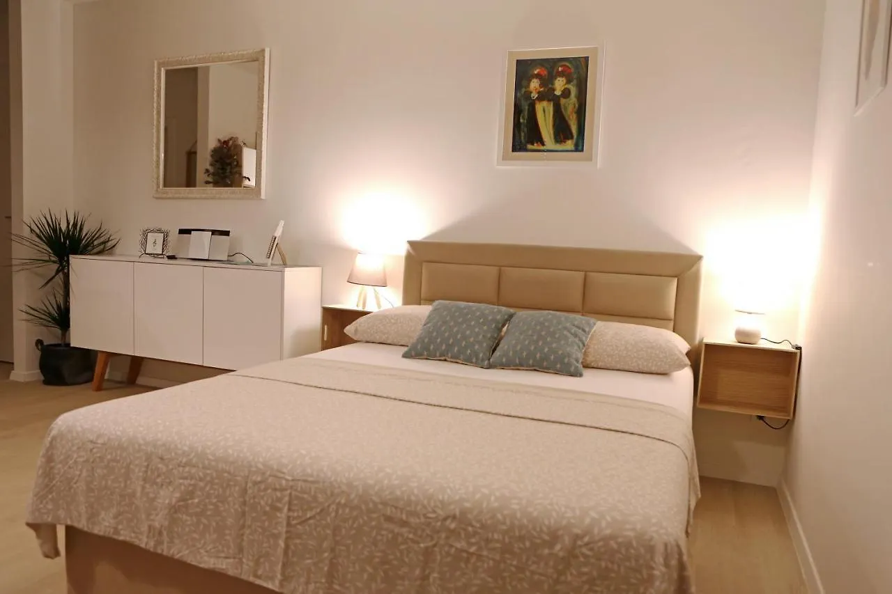 Studio Apartment Camino With Parking Zadar Croatia
