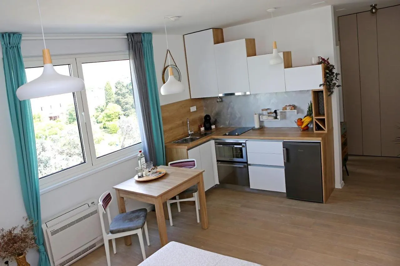 Studio Apartment Camino With Parking Zadar Croatia